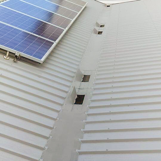  Box gutter fitted with access panels 